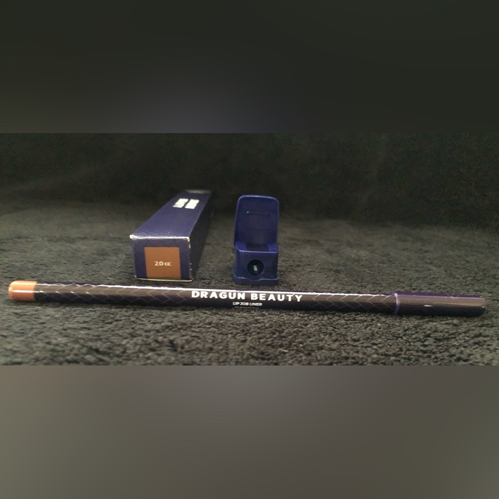 Dragun Beauty Lip Job Liner + Lip Pencil Sharpener in 2.0 CC 0.05 Oz NIB